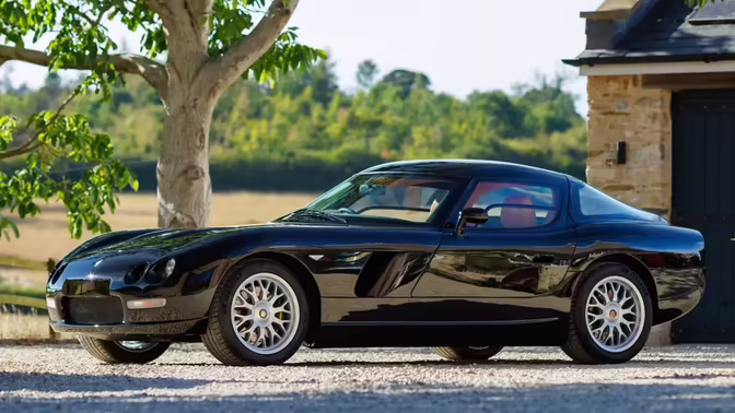 В Британии возродили спорткар Bristol Fighter с мотором V10 от Dodge Viper