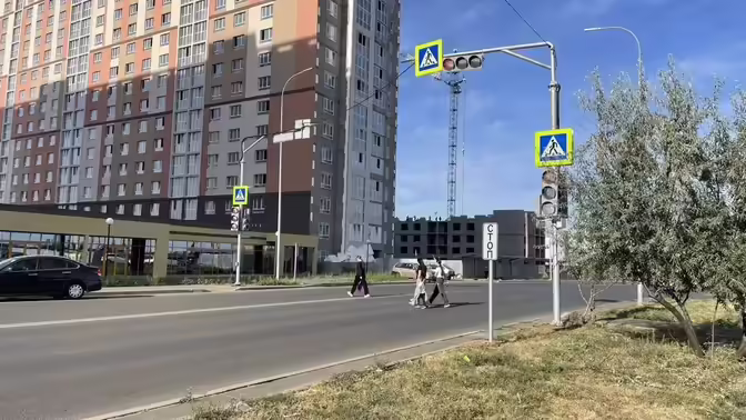 В Оренбурге на улице Неплюева заработал новый светофор