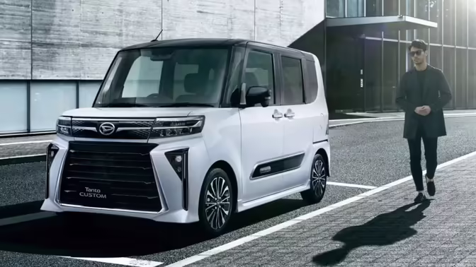 Daihatsu Tanto получил спортивную версию с улучшенной безопасностью