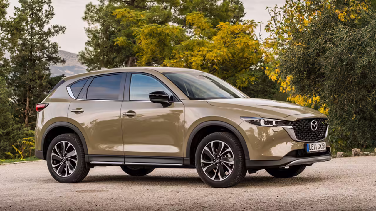 Авторынок РФ в августе снизился, Mazda и Toyota выросли, CX-5 вошел в ТОП-10