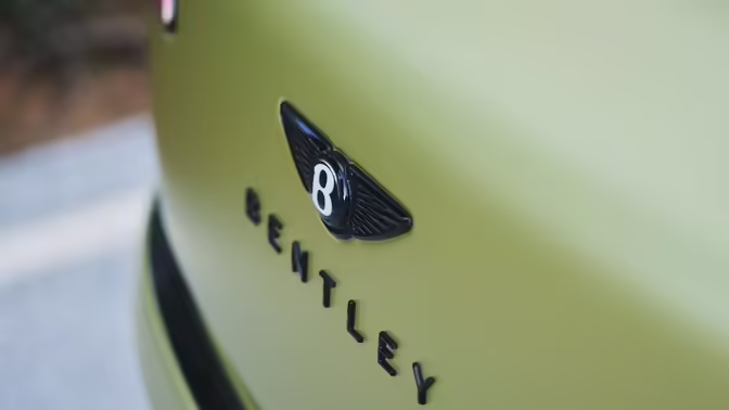 Bentley раскрыл детали электрического кроссовера Torcal