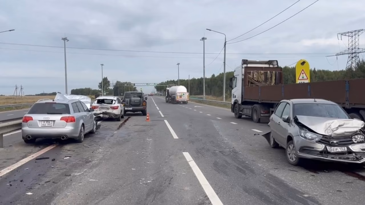 Массовое ДТП с пострадавшими произошло на трассе под Нижним Новгородом