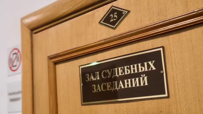 Москвич выиграл суд у автостоянки, на которой была повреждена его машина