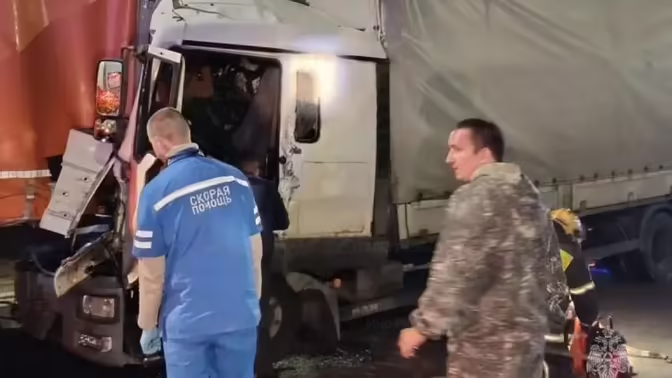 На трассе М-7 во Владимирской области ночью столкнулись автомобили