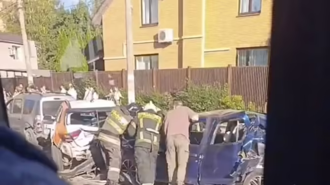 В Туле произошло массовое ДТП с девятью автомобилями