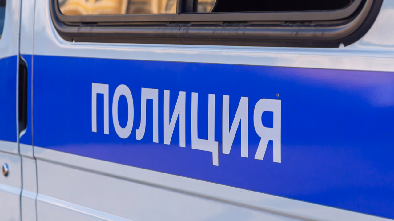 Автобус с детьми врезался в грузовик в Сибири, есть погибший