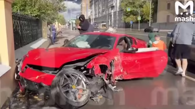 Ferrari бывшего кандидата в депутаты Госдумы Ибышева разбилась в центре Москвы
