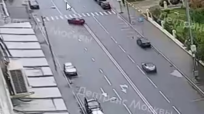 В Москве Ferrari чиновника попала в серьезную аварию