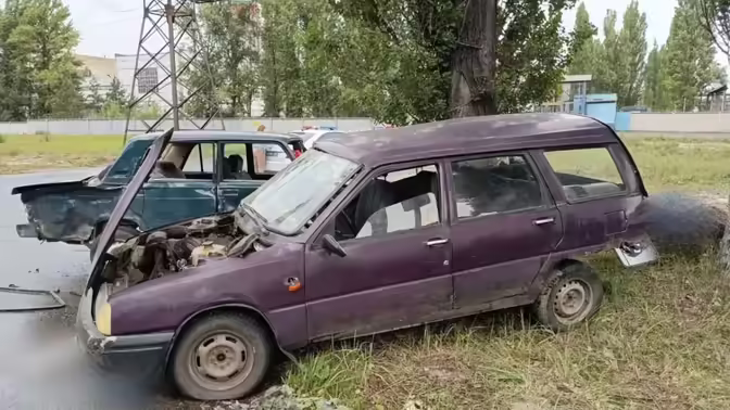 В Липецке столкнулись ВАЗ и ИЖ, пострадали четверо