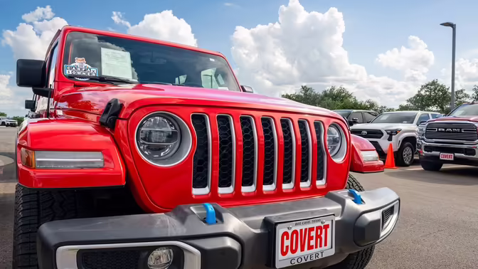 Jeep призвал автовладельцев прекратить эксплуатацию двух моделей