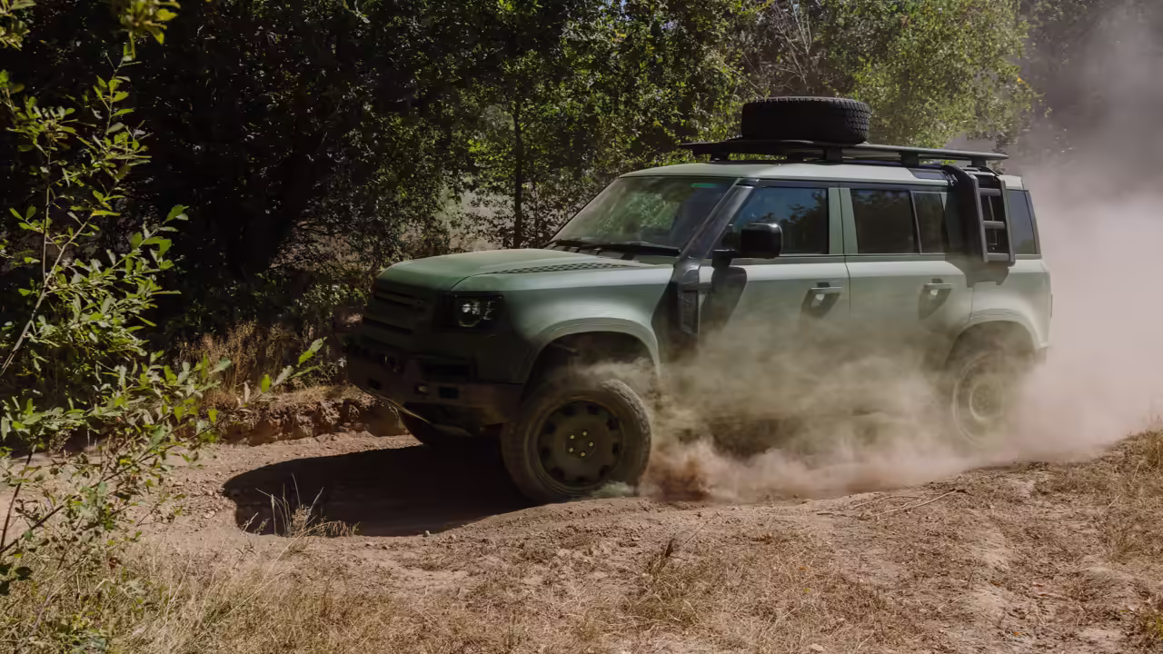 Land Rover превратил Defender нового поколения в военную машину