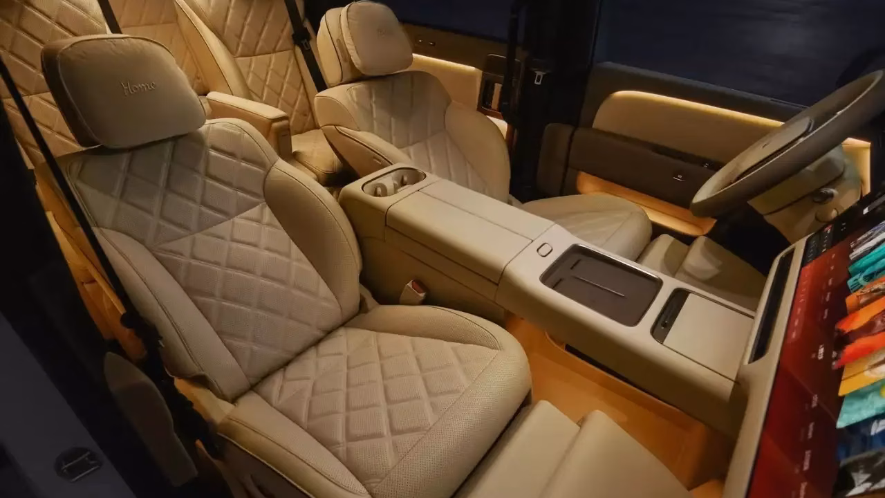 Li Auto выпустил минивэн с салоном-гостиной