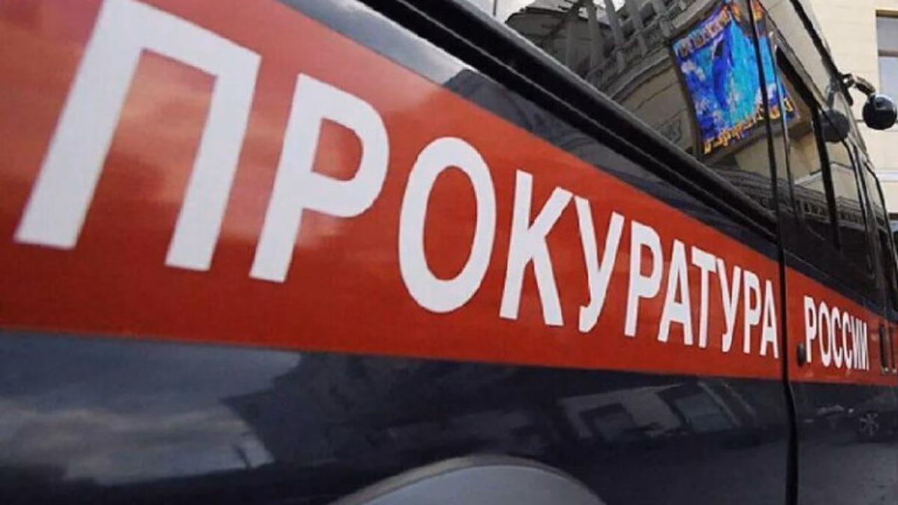 Машина утонула в водоеме: погибли три человека