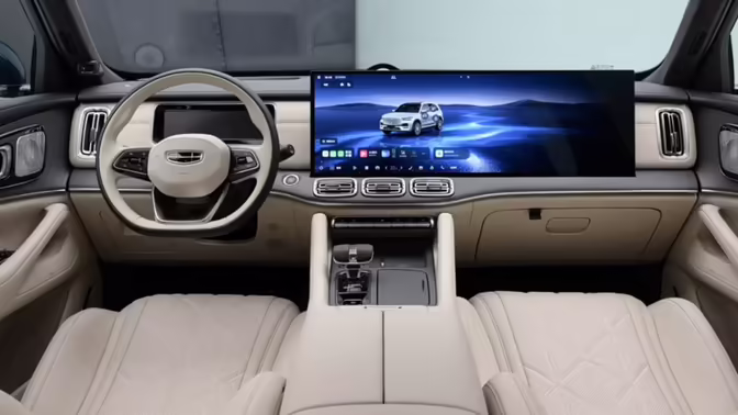 Geely рассекретила интерьер нового кроссовера Monjaro Plus
