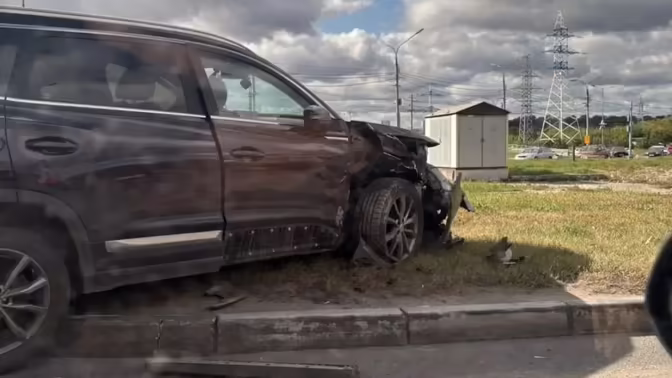 В Туле на Ложевой улице произошло ДТП с иномаркой