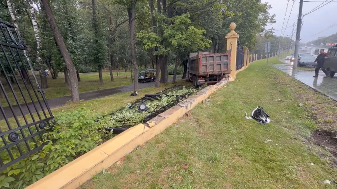 ДТП с грузовиком у парка «Швейцария» произошло в Нижнем Новгороде