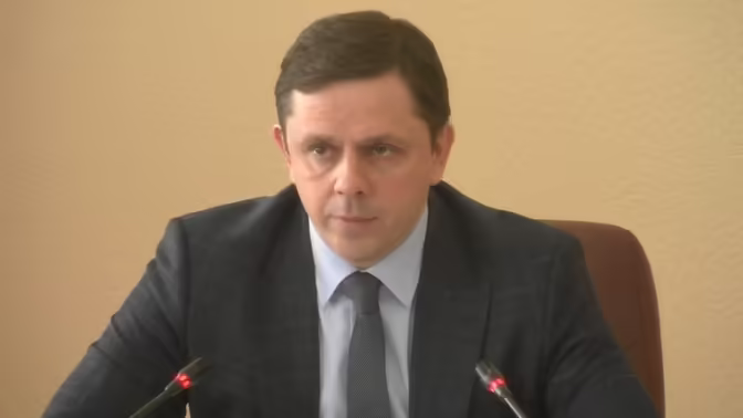 Губернатор Орловской области не может отремонтировать дорогу к своему дому