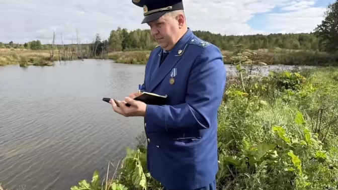 УАЗ с пьяным водителем опрокинулся в водоем в Калужской области, трое погибли