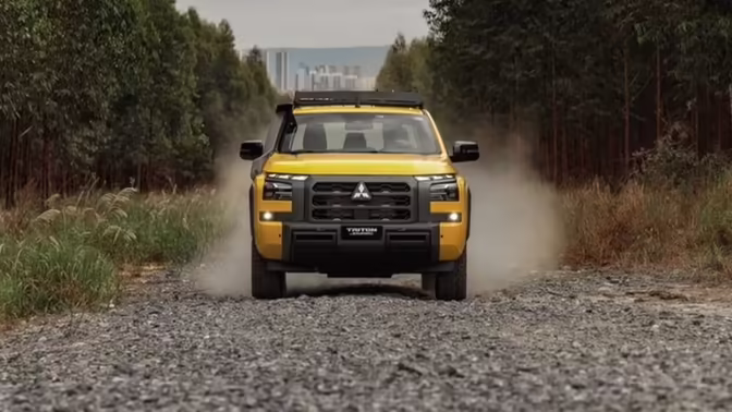 По образу и подобию: обновленный Mitsubishi L200 построят на базе нового Pajero