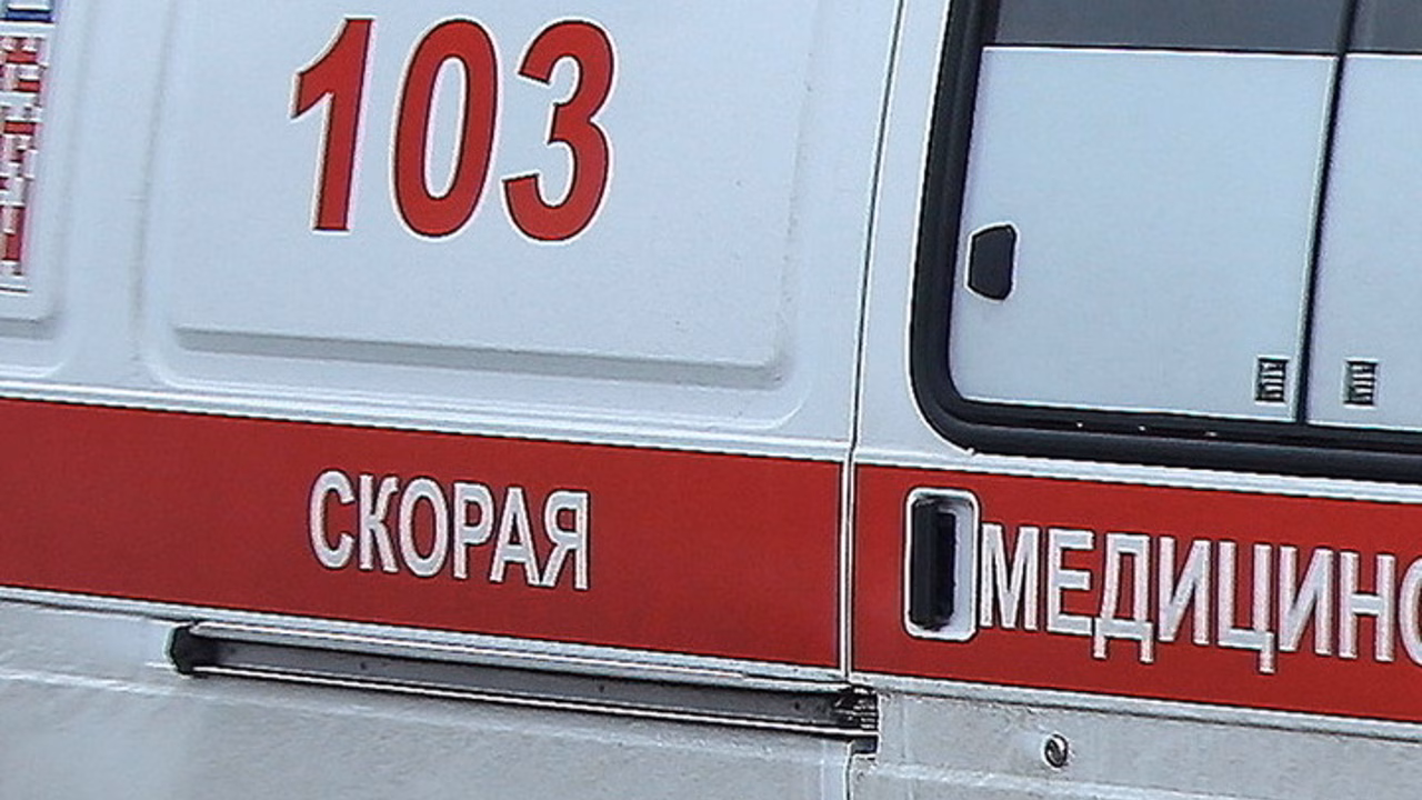 Влетевшего в остановку водителя в Ярославле арестовали