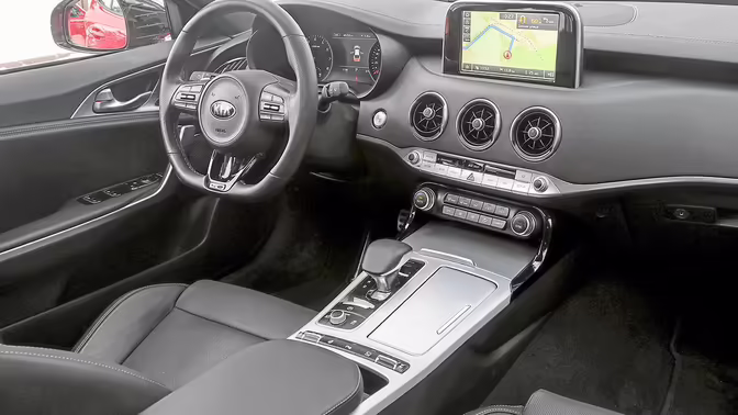 Kia Stinger с пробегом: достоинства, недостатки и цены