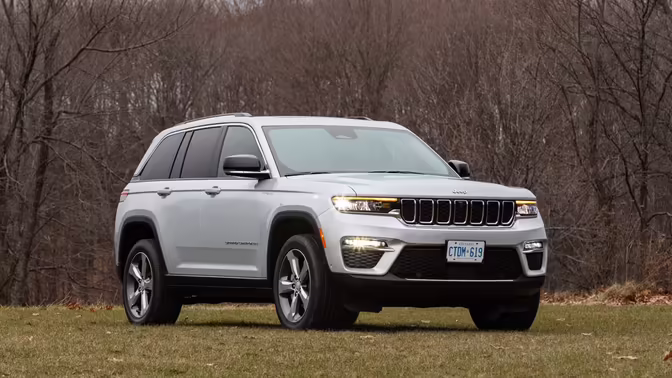 У 328 тысяч Jeep Grand Cherokee в США могут выпадать пружины