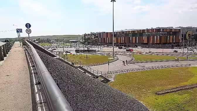 Торговые центры могут сократить парковки