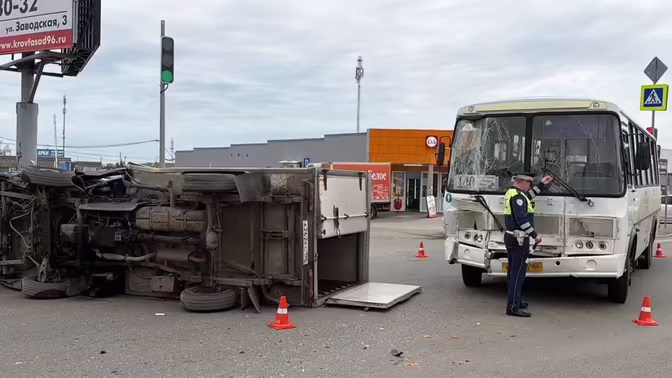 Пассажиры автобуса пострадали в ДТП под Каменском-Уральским