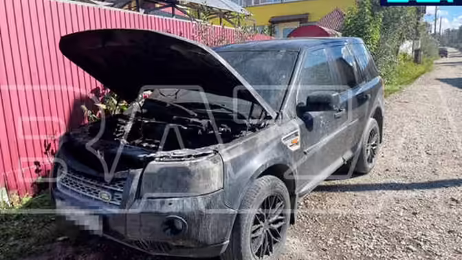 В Перми купленный за 800 тысяч рублей Land Rover загорелся по пути домой