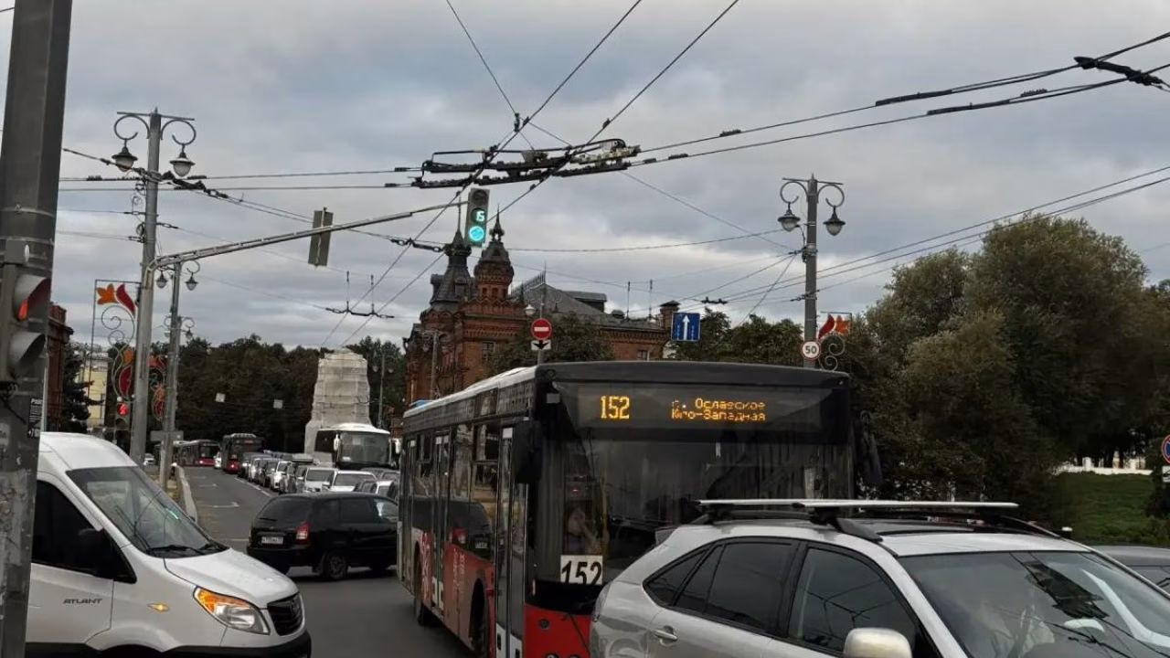 Ремонт тротуаров в центре Владимира провоцирует пробки