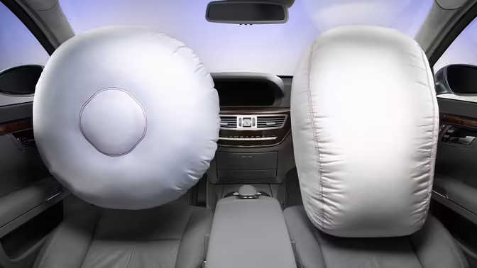 Пиротехническое шоу, умные датчики и скандал с Takata: как работают подушки безопасности