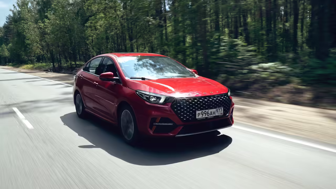 Kaiyi E5 и Omoda S5 сильнее всего подешевели в России в августе