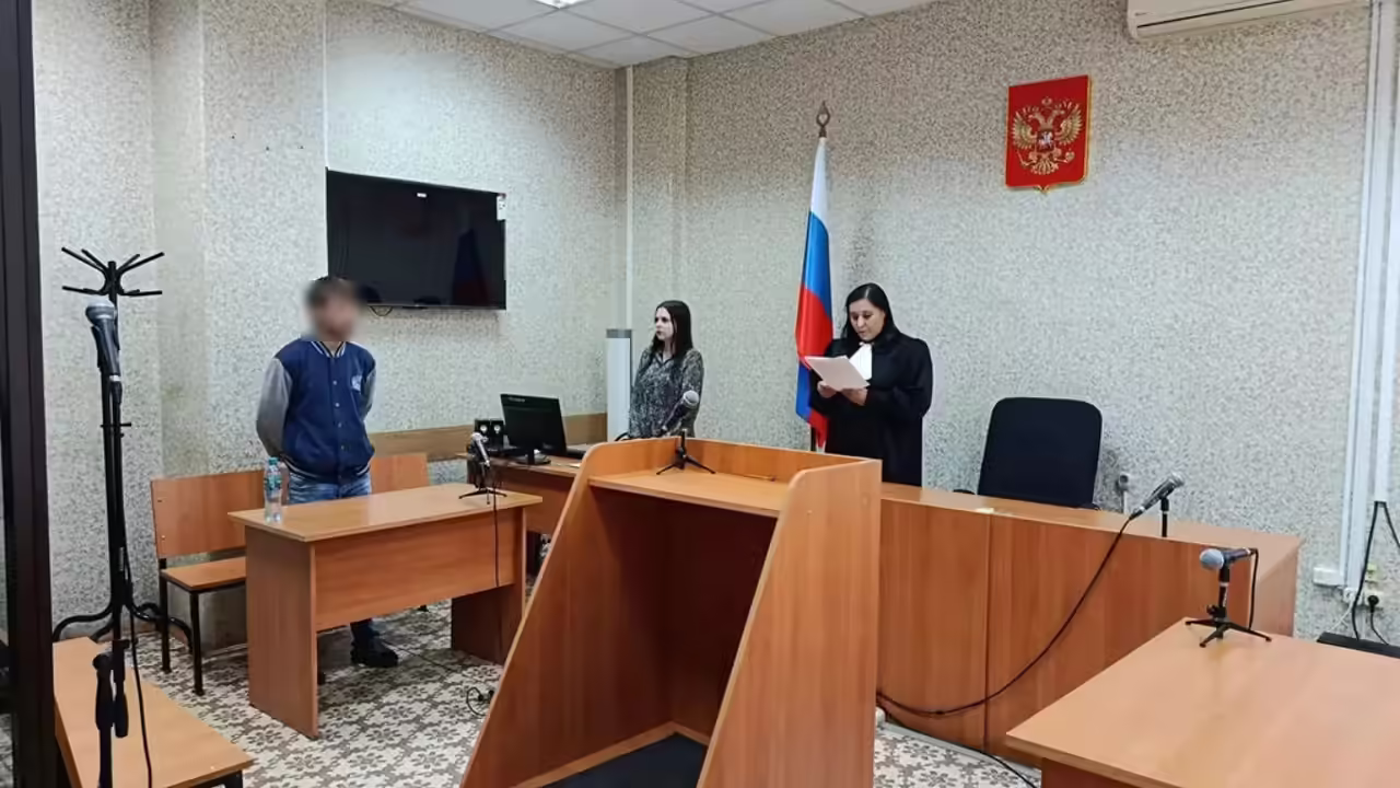 Ижевчанин из хулиганских побуждений сжёг автомобиль на парковке