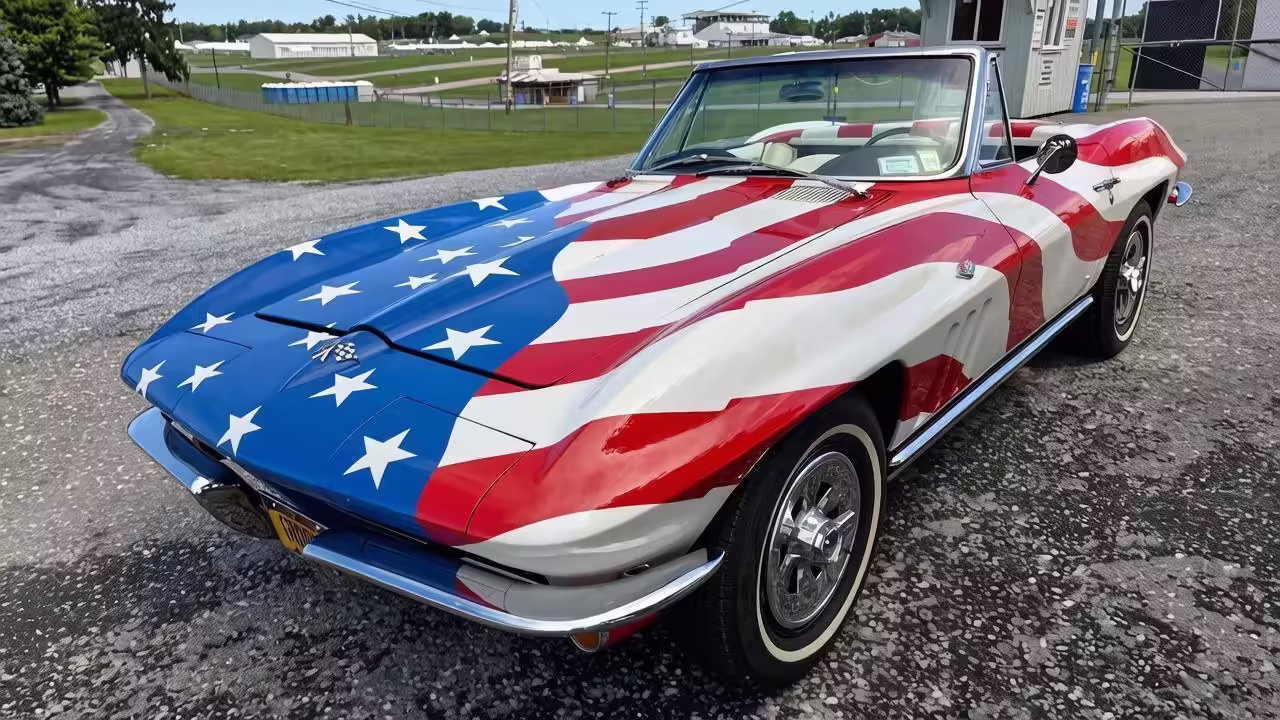 Кабриолет Chevrolet Corvette из фильма «Остин Пауэрс» выставили на аукцион за $ 800 тысяч