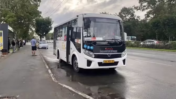 В Приморье пенсионерка выпала из автобуса и получила сотрясение мозга