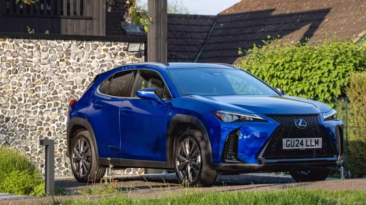 Lexus прекратит выпуск самого дешевого кроссовера UX