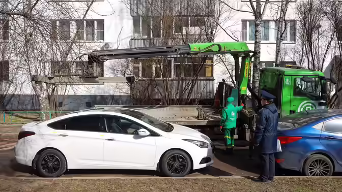 За какие нарушения машину могут эвакуировать со двора