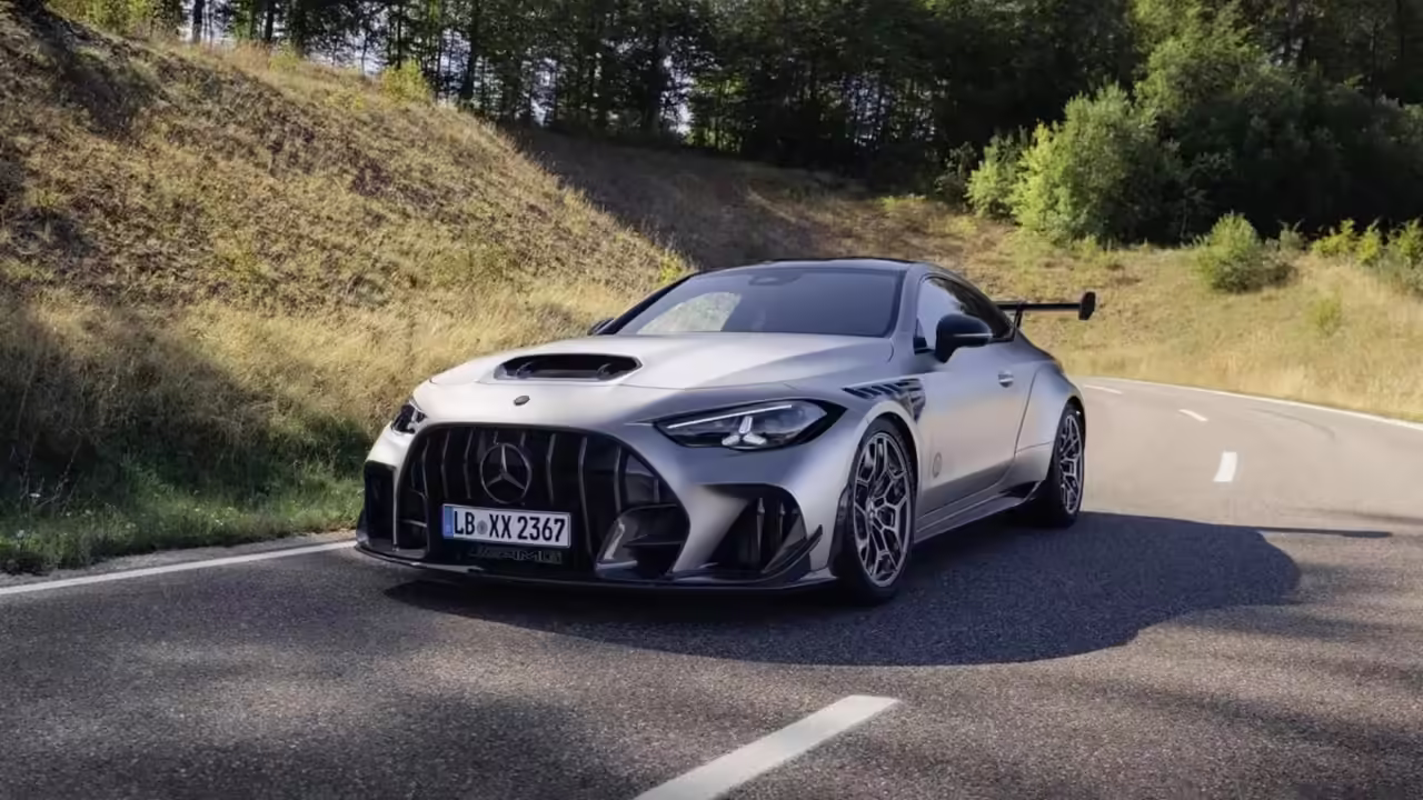 Mercedes-AMG CLE 646 Mythos показали до премьеры: почти 650 сил и огромное антикрыло