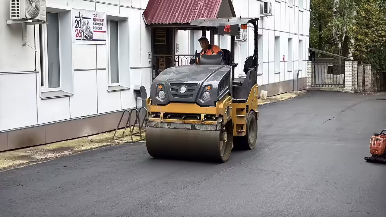 До конца строительного сезона в Кирове отремонтируют более 100 тротуаров